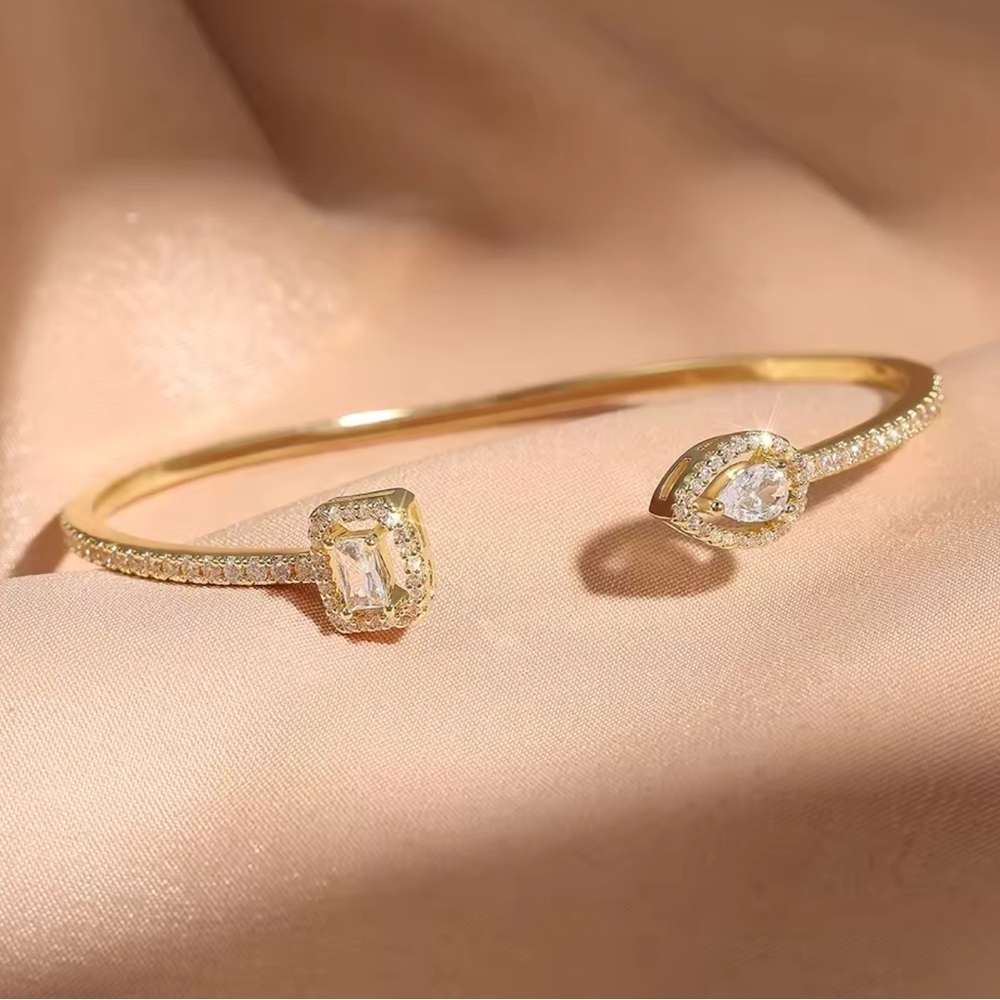 Sparkling Gold Adjustable Bangle Bracelet
